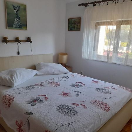 Apartments Mirjana Novi Vinodolski Ruang foto
