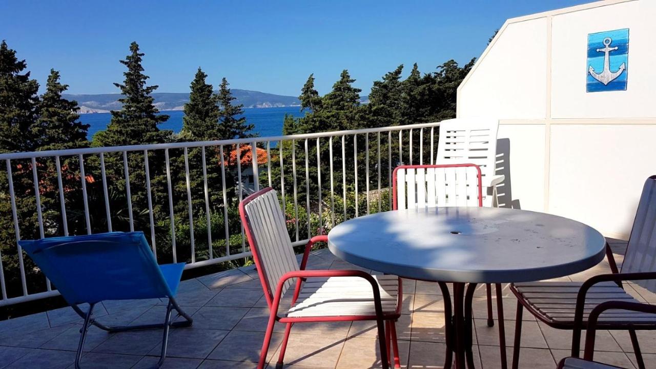 Apartments Mirjana Novi Vinodolski Bagian luar foto