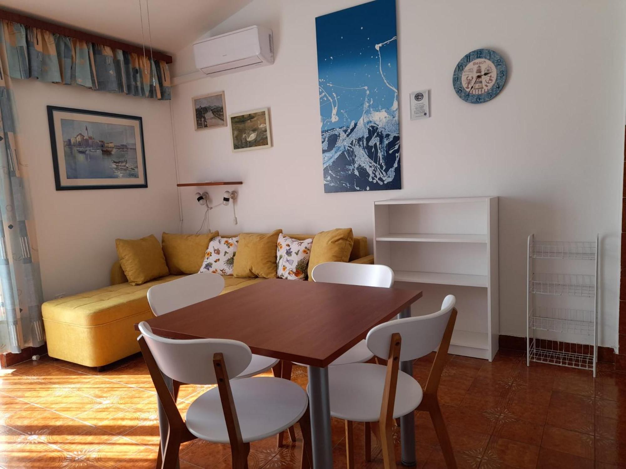 Apartments Mirjana Novi Vinodolski Bagian luar foto